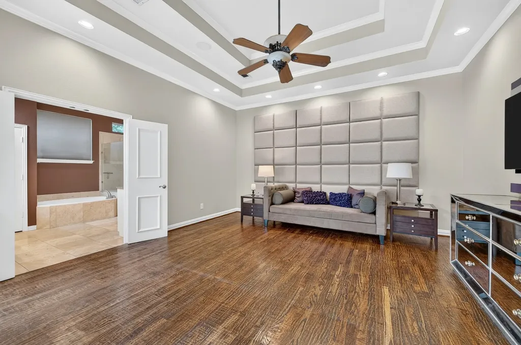 18728 Thorntree Lane Dallas TX 75252
