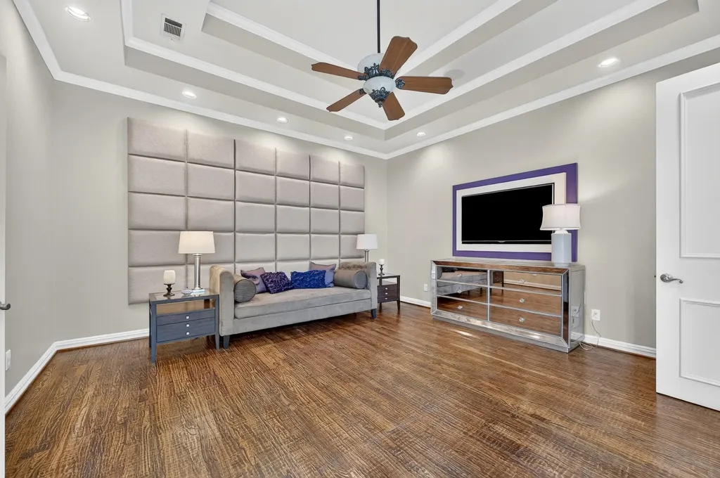 18728 Thorntree Lane Dallas TX 75252