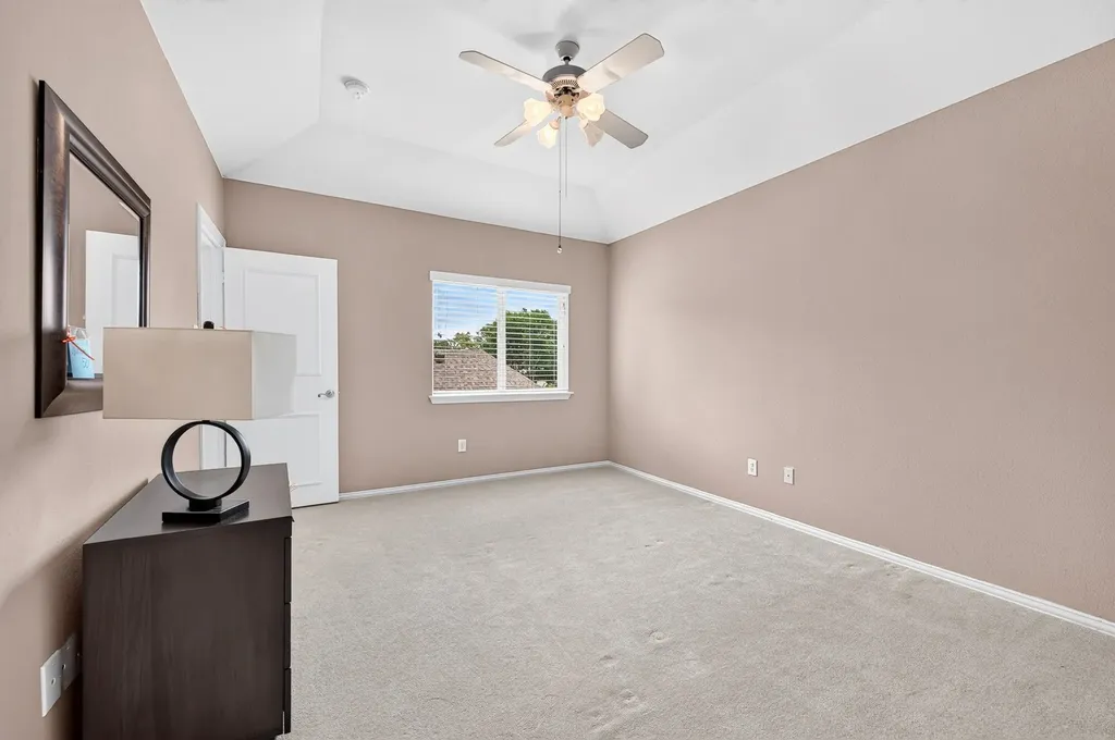 18728 Thorntree Lane Dallas TX 75252