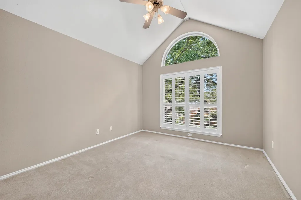 18728 Thorntree Lane Dallas TX 75252