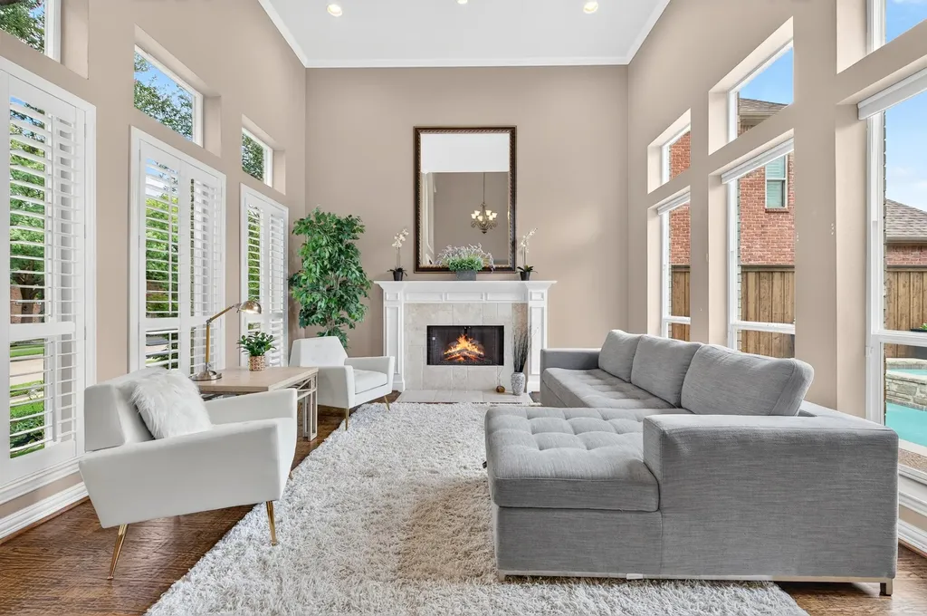 18728 Thorntree Lane Dallas TX 75252