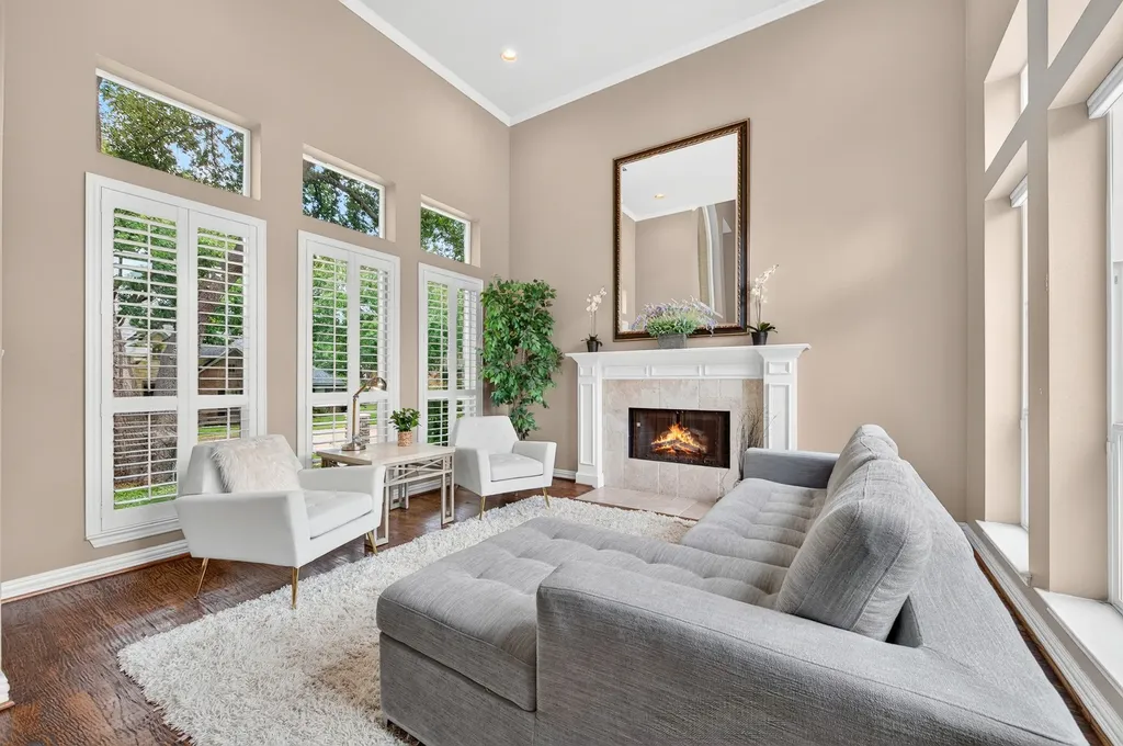 18728 Thorntree Lane Dallas TX 75252