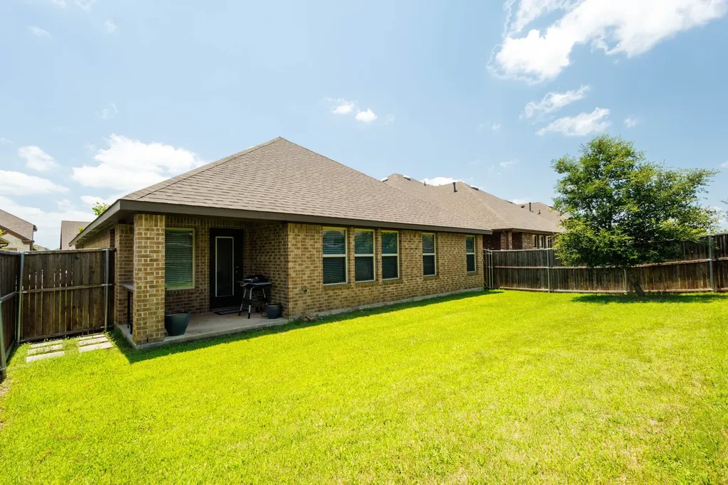 336 Burr Lane Fate TX 75189