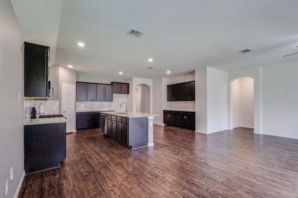 336 Burr Lane Fate TX 75189