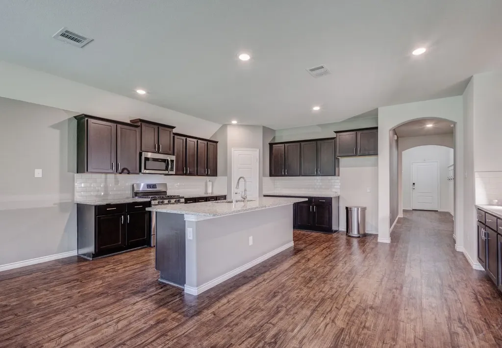 336 Burr Lane Fate TX 75189
