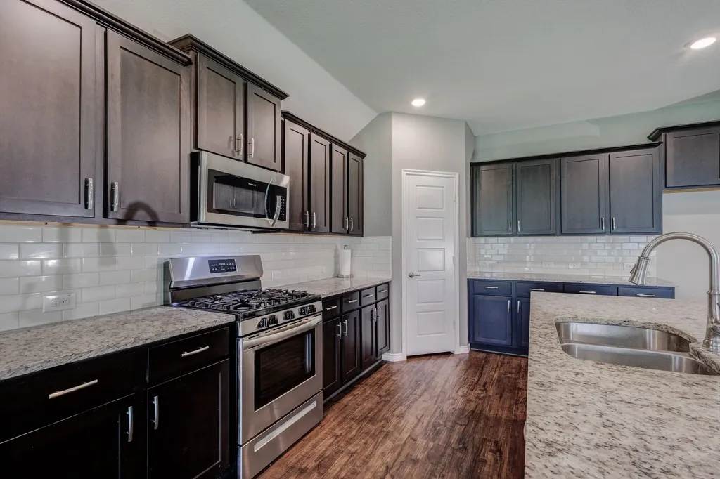 336 Burr Lane Fate TX 75189