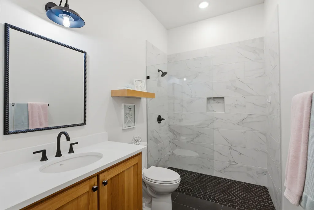13054 Cr 185 Bullard TX 75757