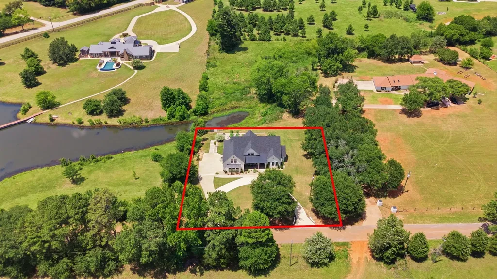 13054 Cr 185 Bullard TX 75757