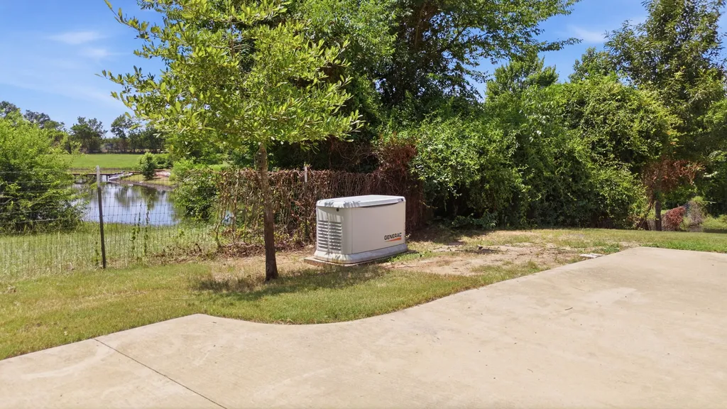 13054 Cr 185 Bullard TX 75757