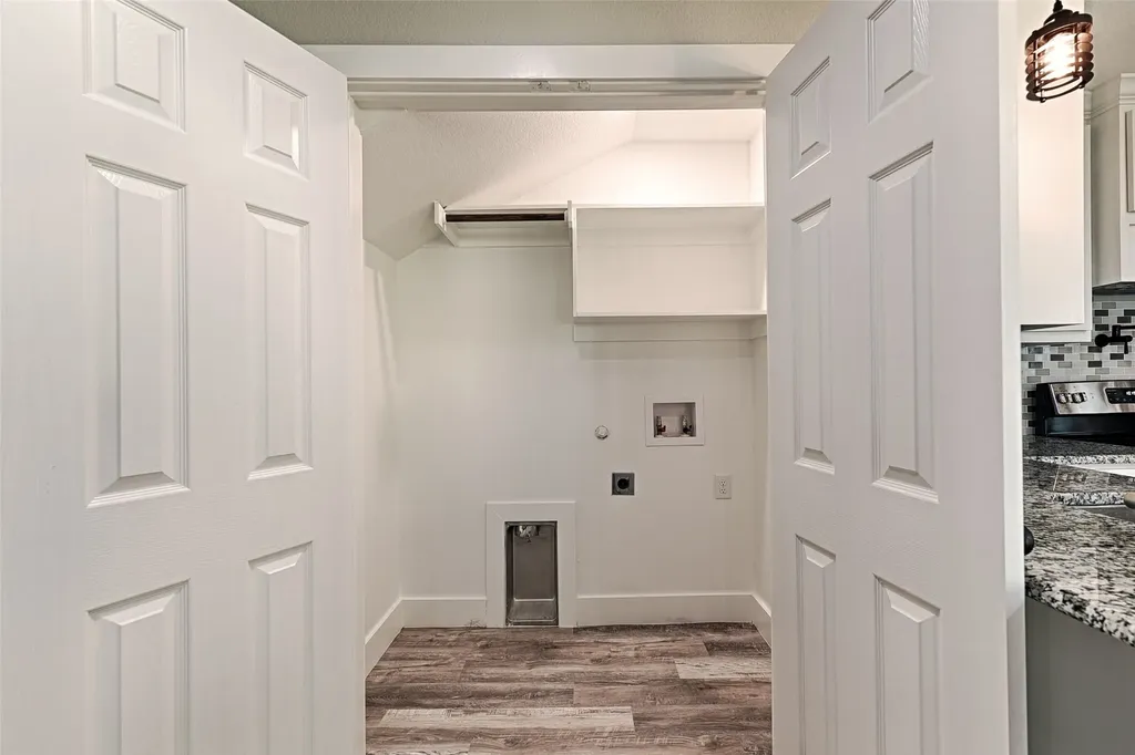 208-212 E Cherry Street Sherman TX 75090