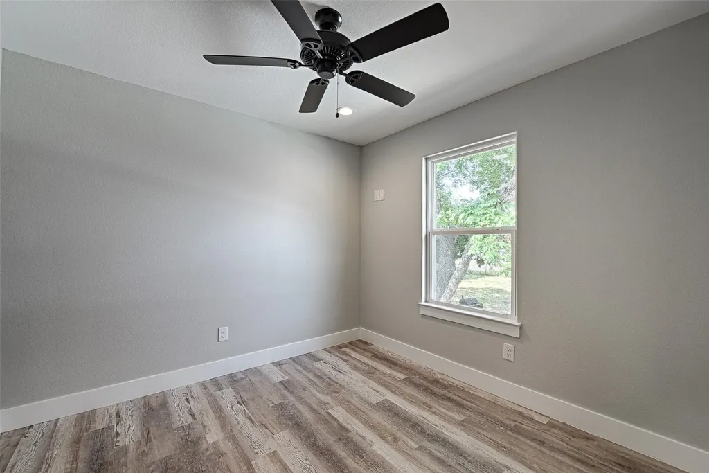 208-212 E Cherry Street Sherman TX 75090