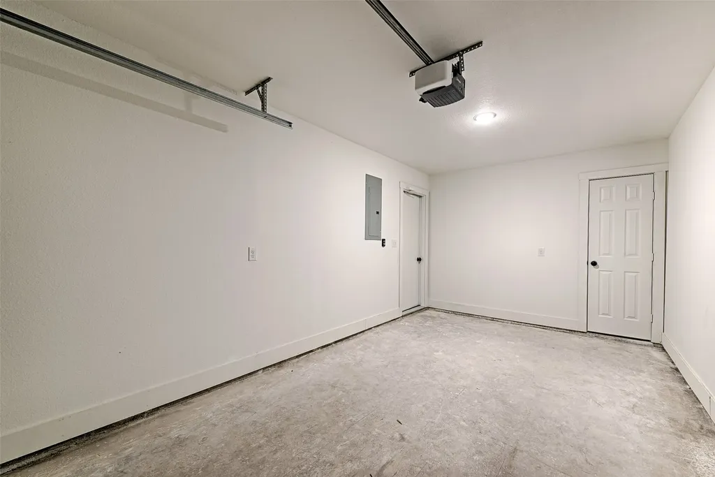 208-212 E Cherry Street Sherman TX 75090