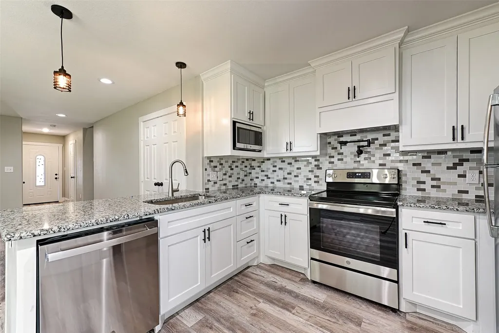 208-212 E Cherry Street Sherman TX 75090