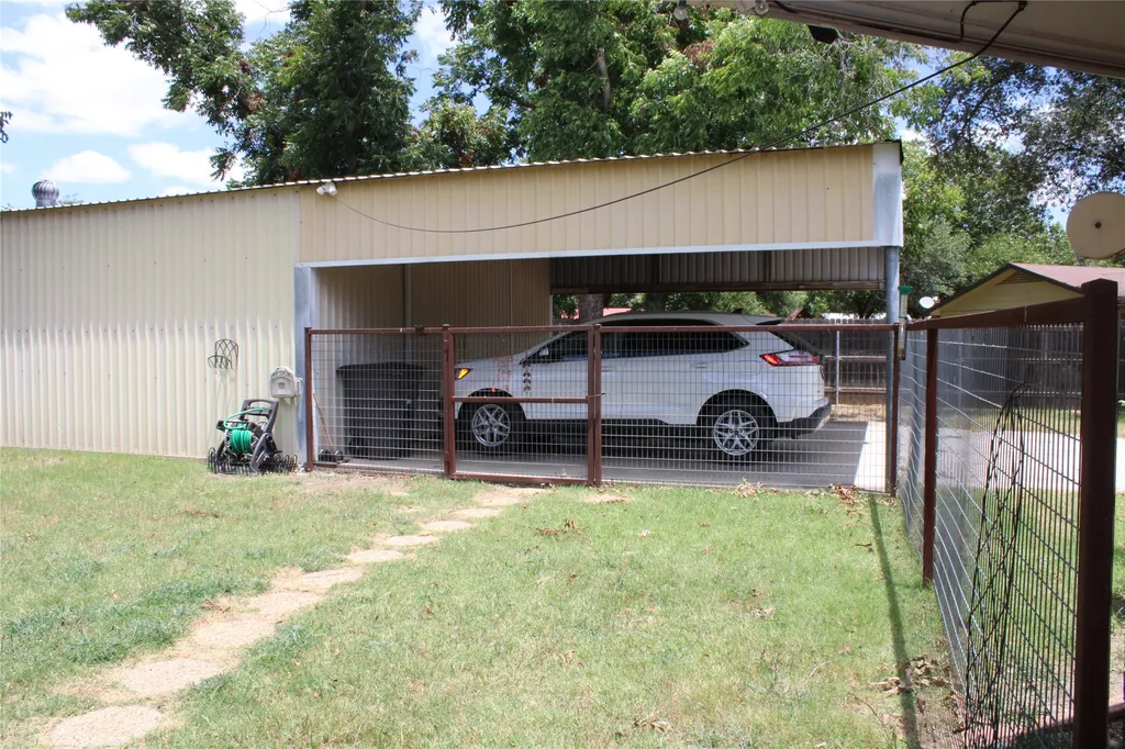 208 Park Drive Early TX 76802