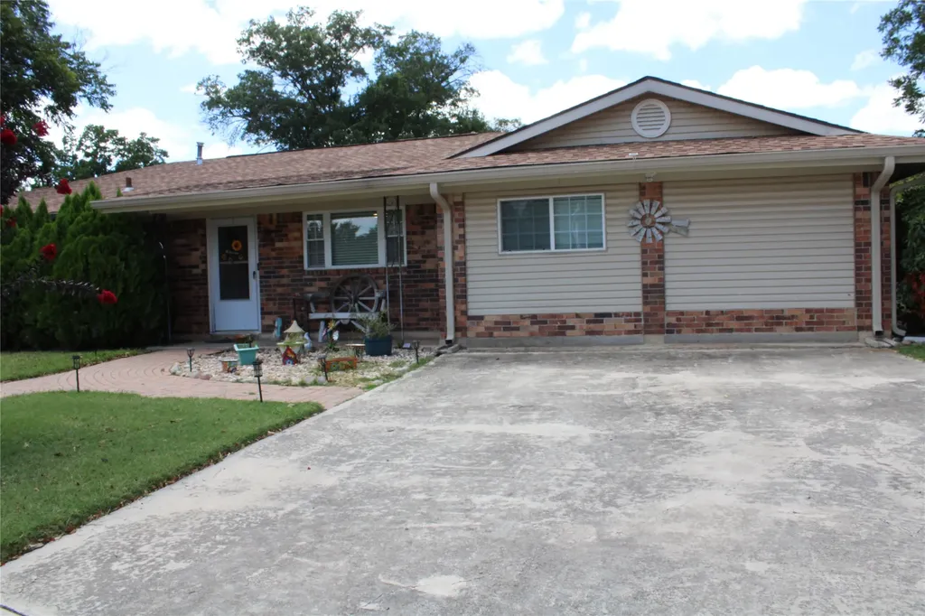 208 Park Drive Early TX 76802