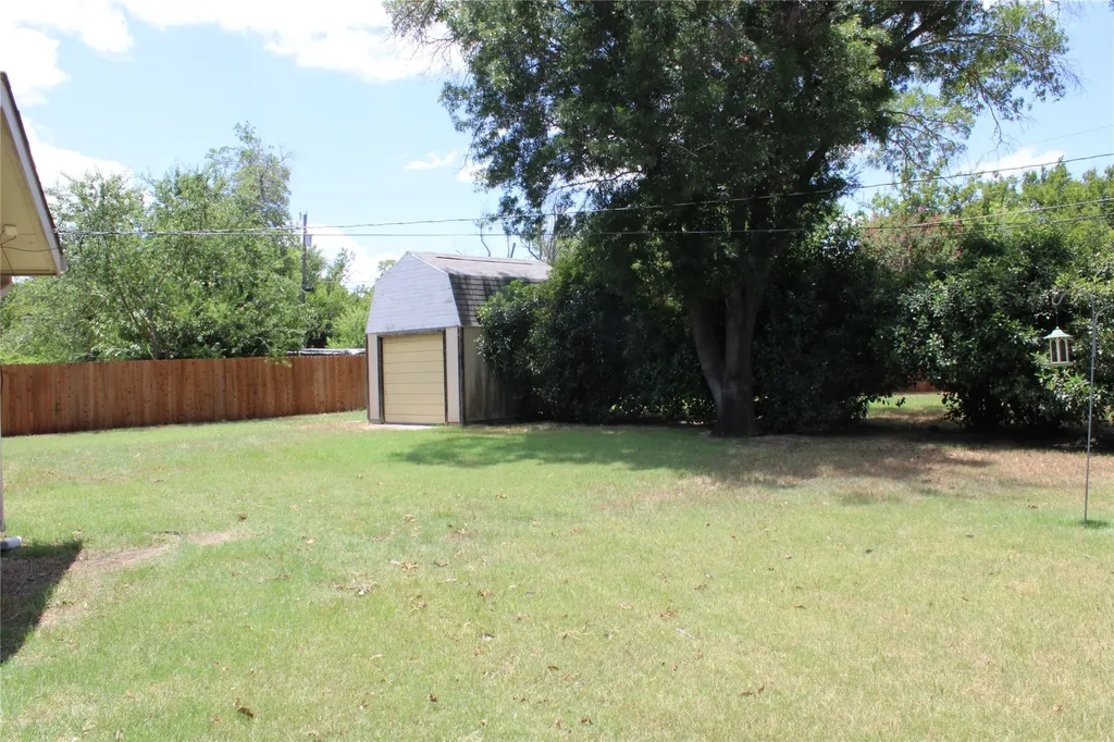 208 Park Drive Early TX 76802