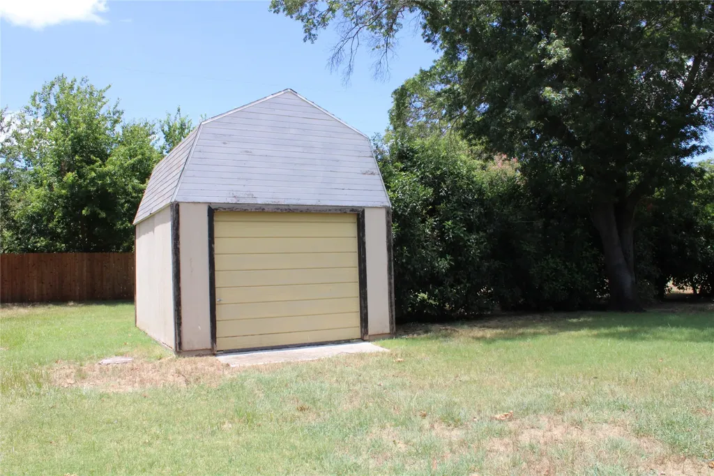 208 Park Drive Early TX 76802