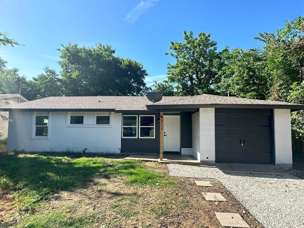 2710 Roberts Circle Arlington TX 76010