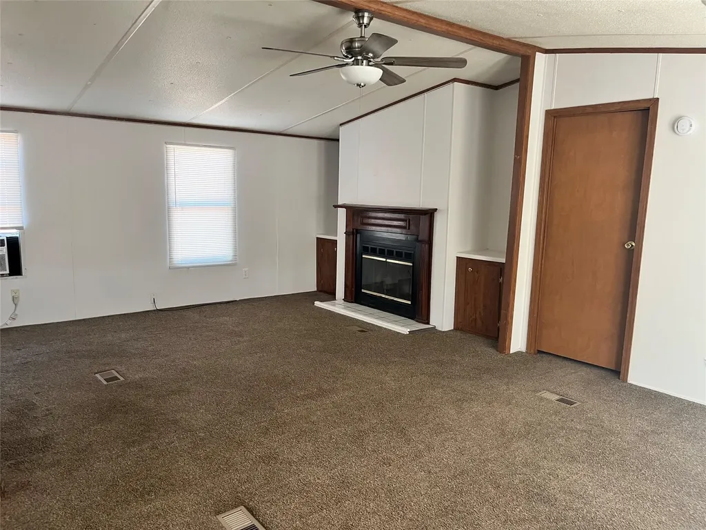 1139 Market Street Tye TX 79563