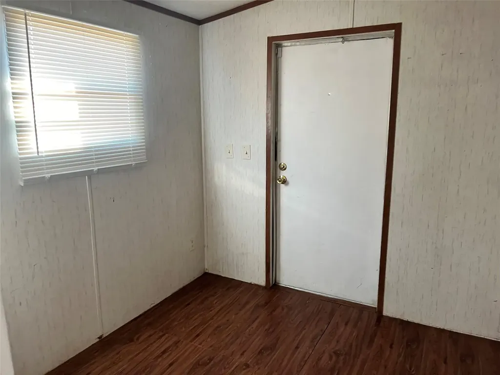 1139 Market Street Tye TX 79563