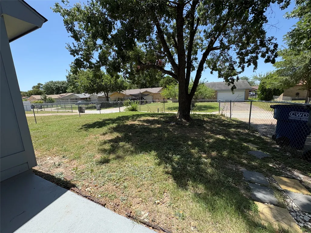 1362 Southridge Drive Lancaster TX 75146