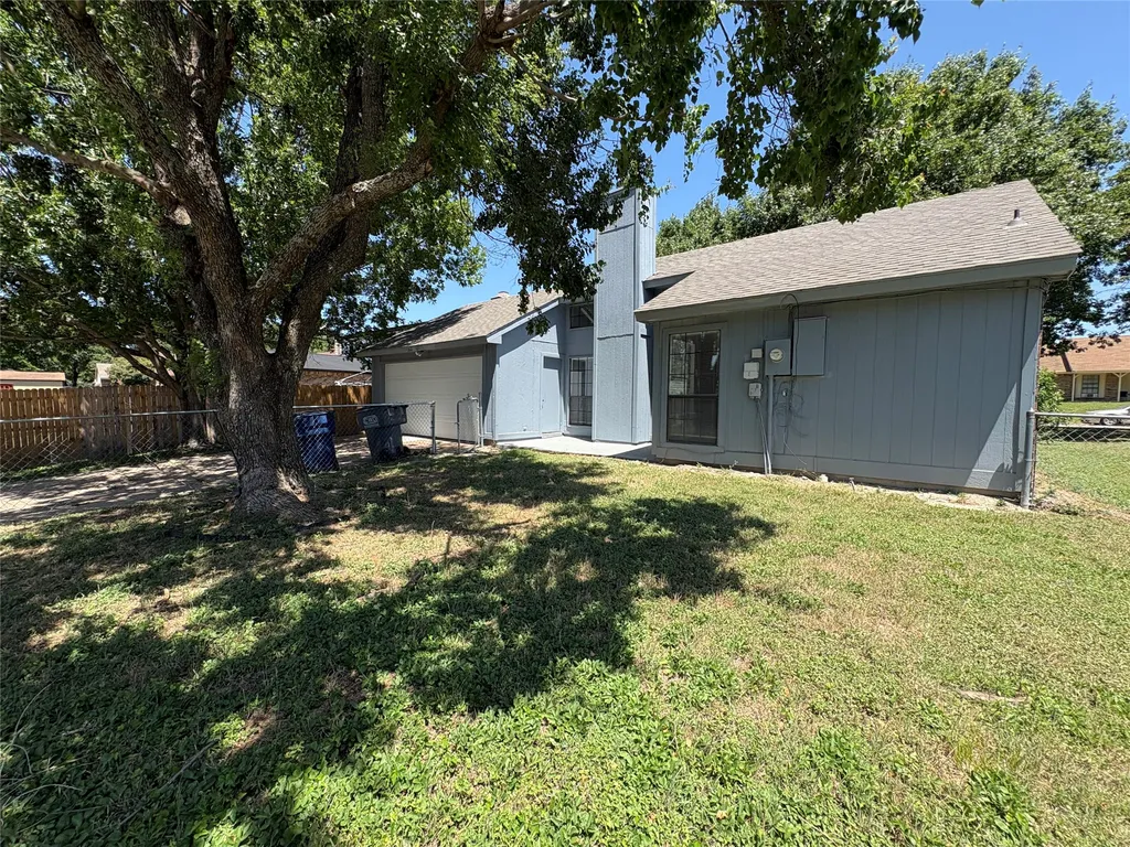 1362 Southridge Drive Lancaster TX 75146