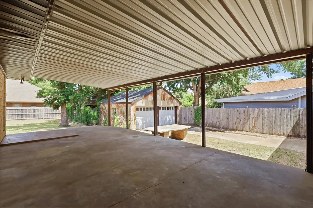 1170 W Frey Street Stephenville TX 76401