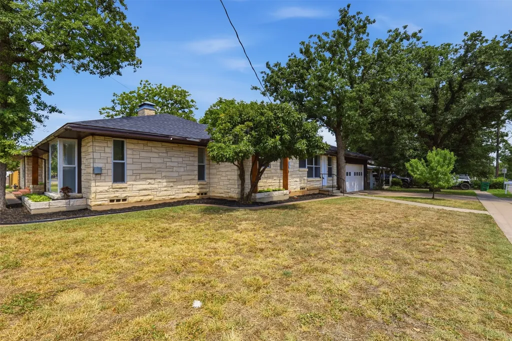 1170 W Frey Street Stephenville TX 76401