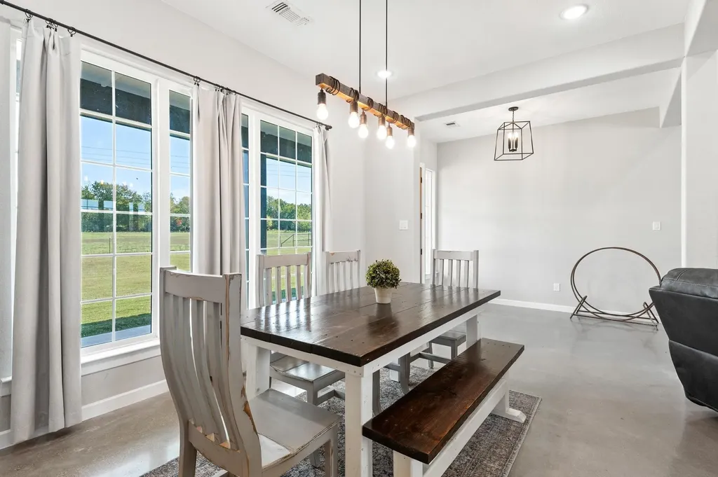 856 Yowell Hill Road Whitewright TX 75491