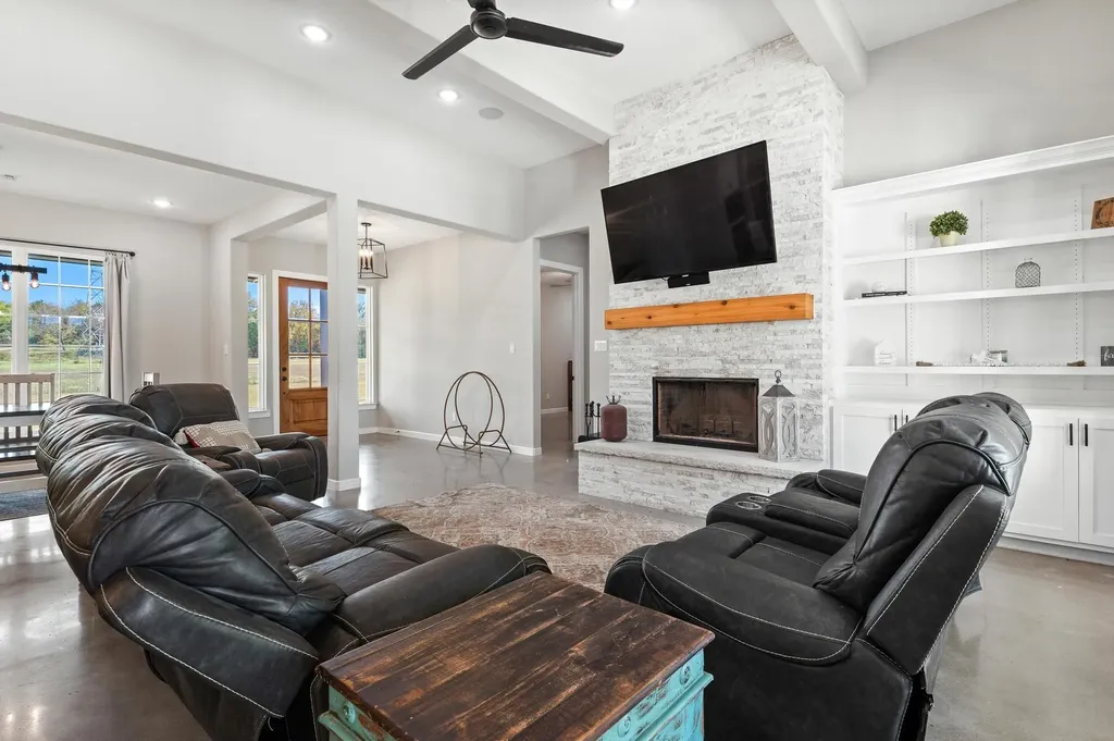 856 Yowell Hill Road Whitewright TX 75491