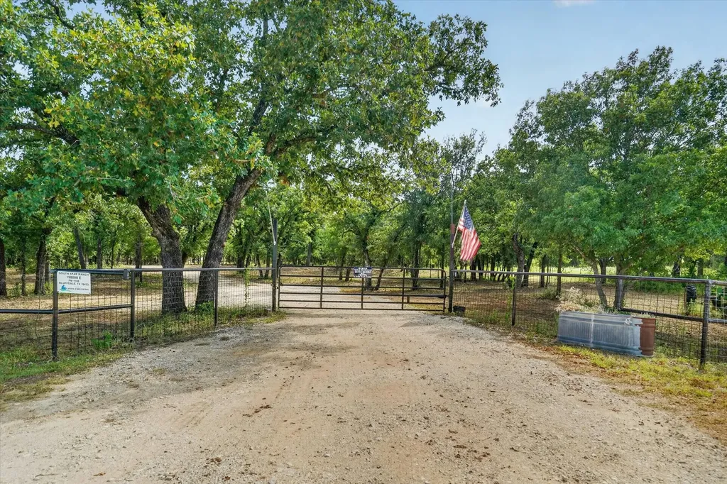 19800 E Fm 1188 Bluff Dale TX 76433