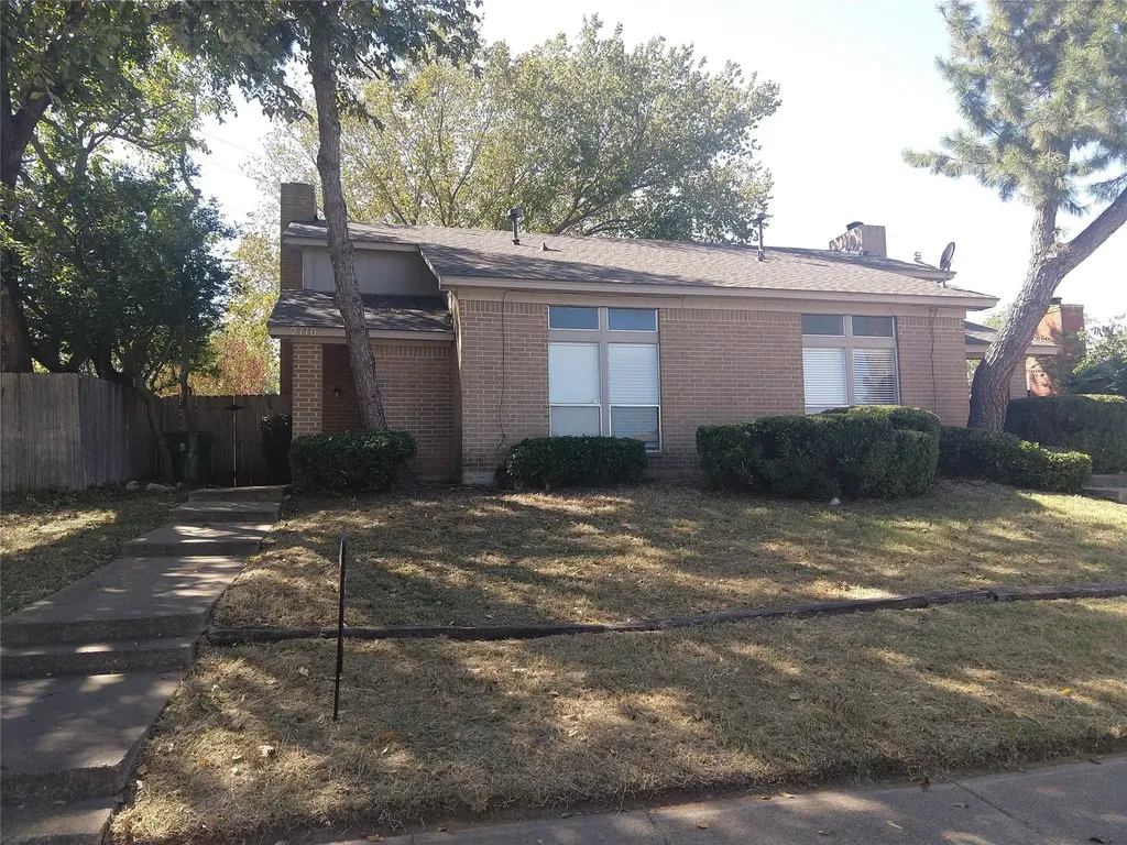 2110 Valleywood Drive Arlington TX 76013