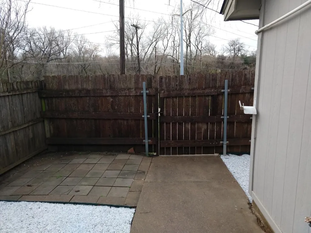 2110 Valleywood Drive Arlington TX 76013