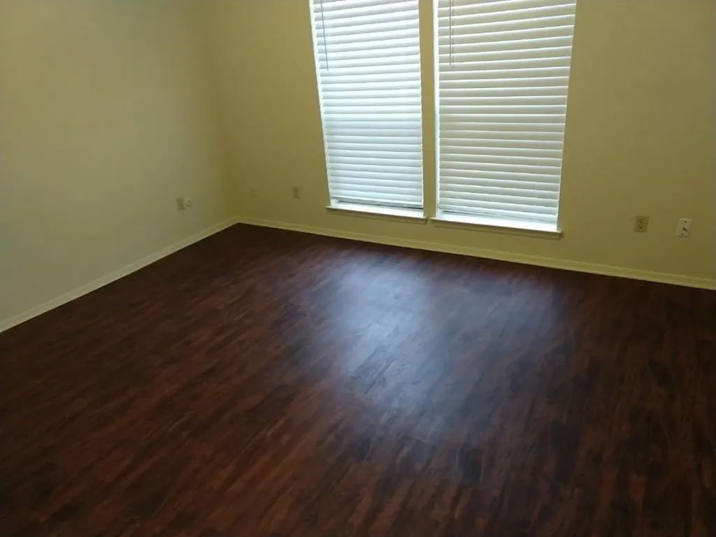 2110 Valleywood Drive Arlington TX 76013