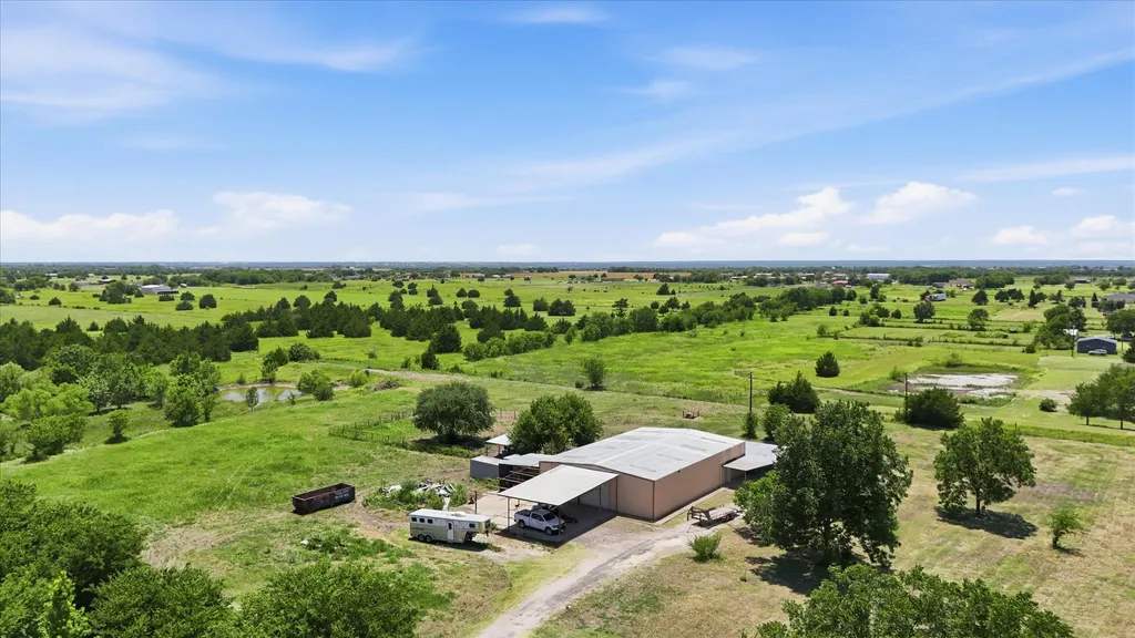611 Johnston Road Waxahachie TX 75167