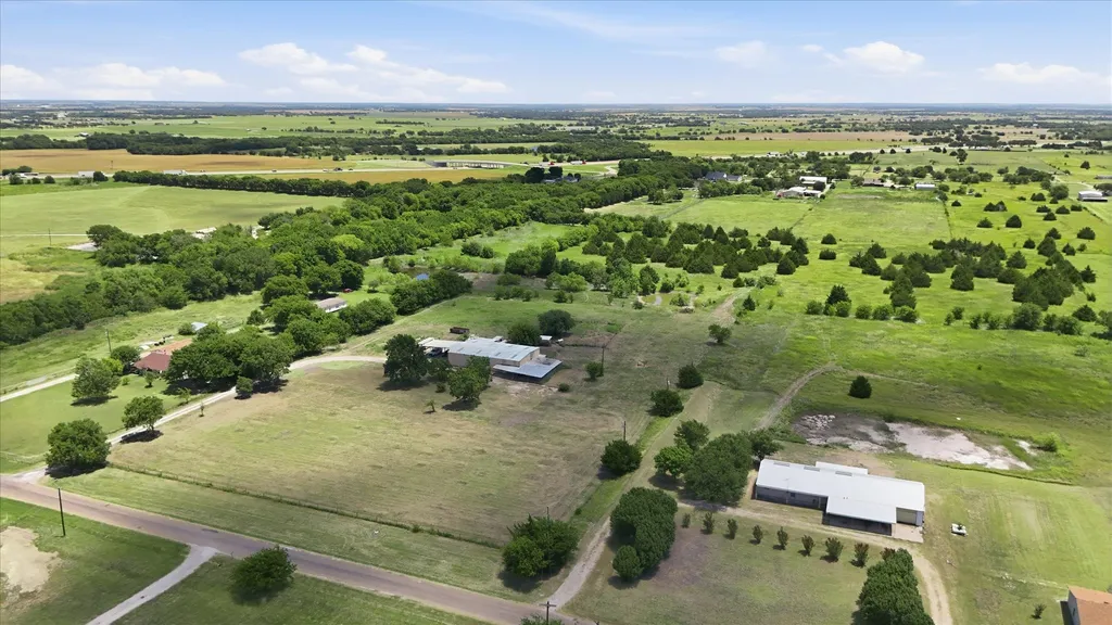 611 Johnston Road Waxahachie TX 75167