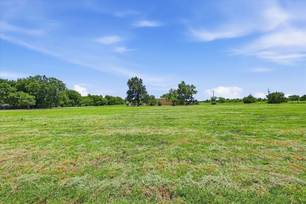 611 Johnston Road Waxahachie TX 75167