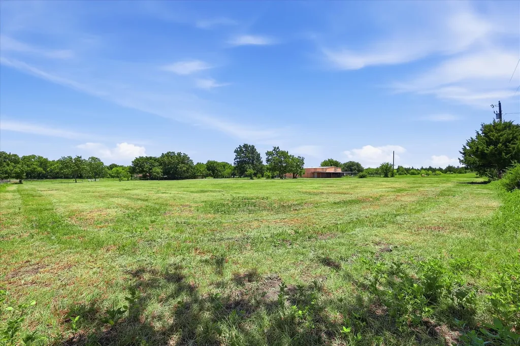 611 Johnston Road Waxahachie TX 75167