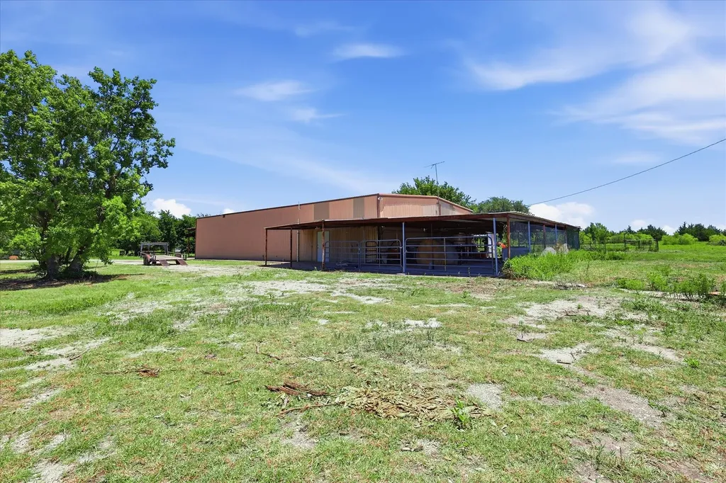 611 Johnston Road Waxahachie TX 75167