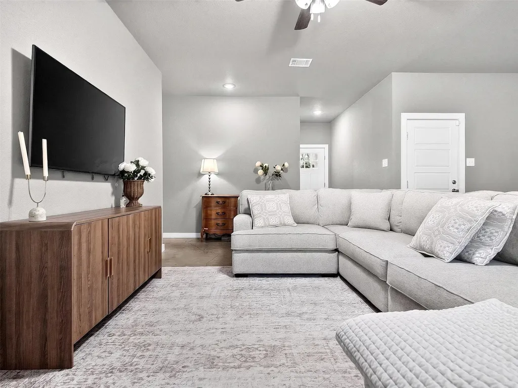 309 Francis Street Hillsboro TX 76645