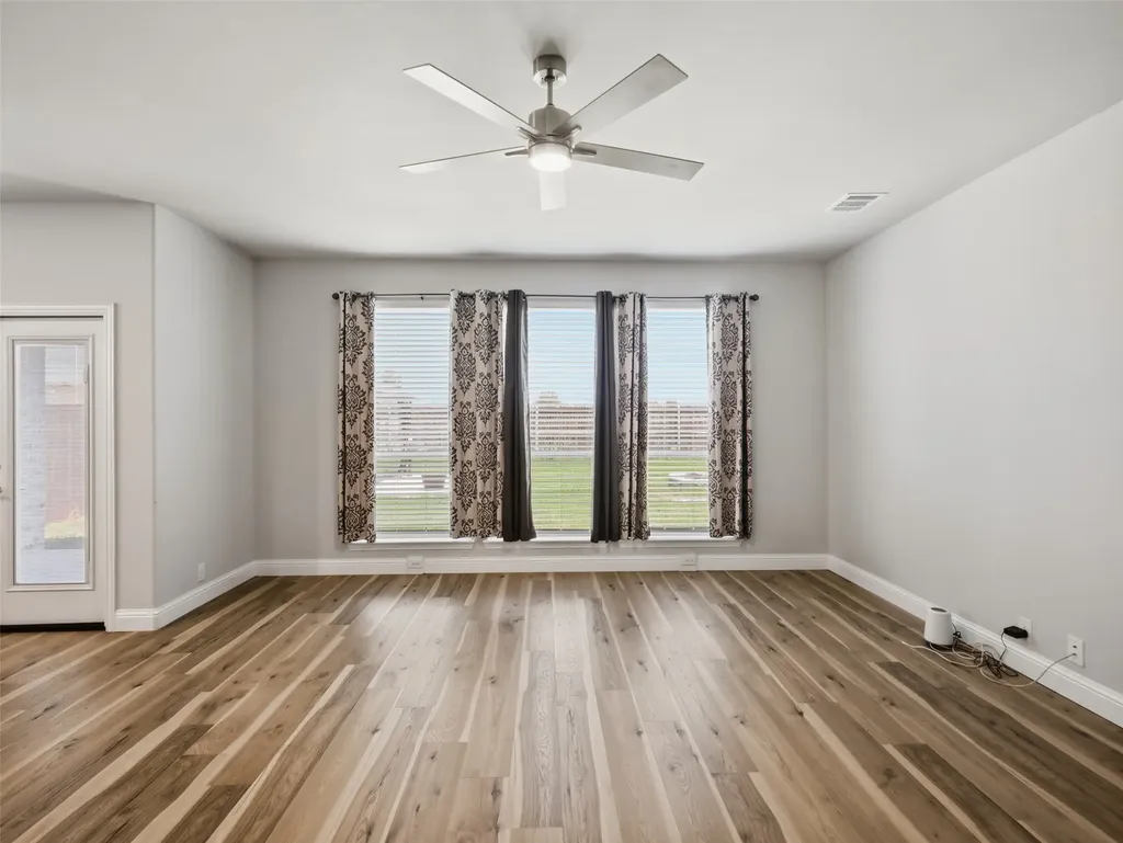 201 Sweetwater Drive Commerce TX 75428