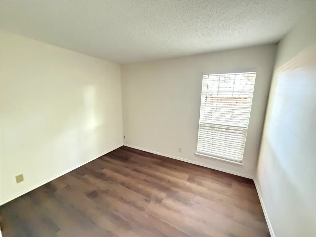 18240 Midway Road Dallas TX 75287