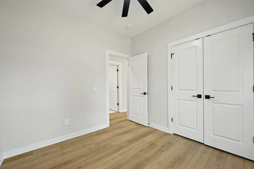 216 W Cardinal Ector TX 75439