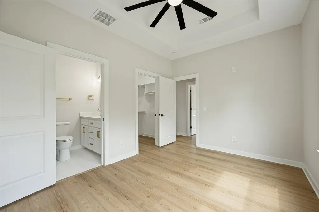 216 W Cardinal Ector TX 75439