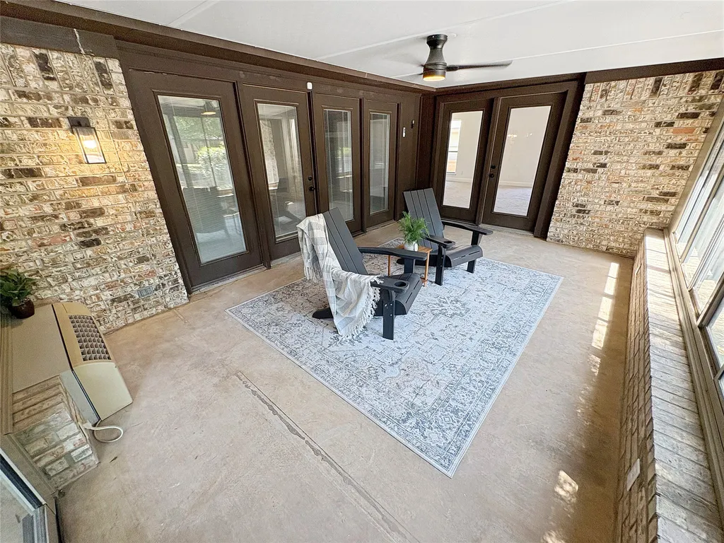 3236 Pearl Street Bedford TX 76021