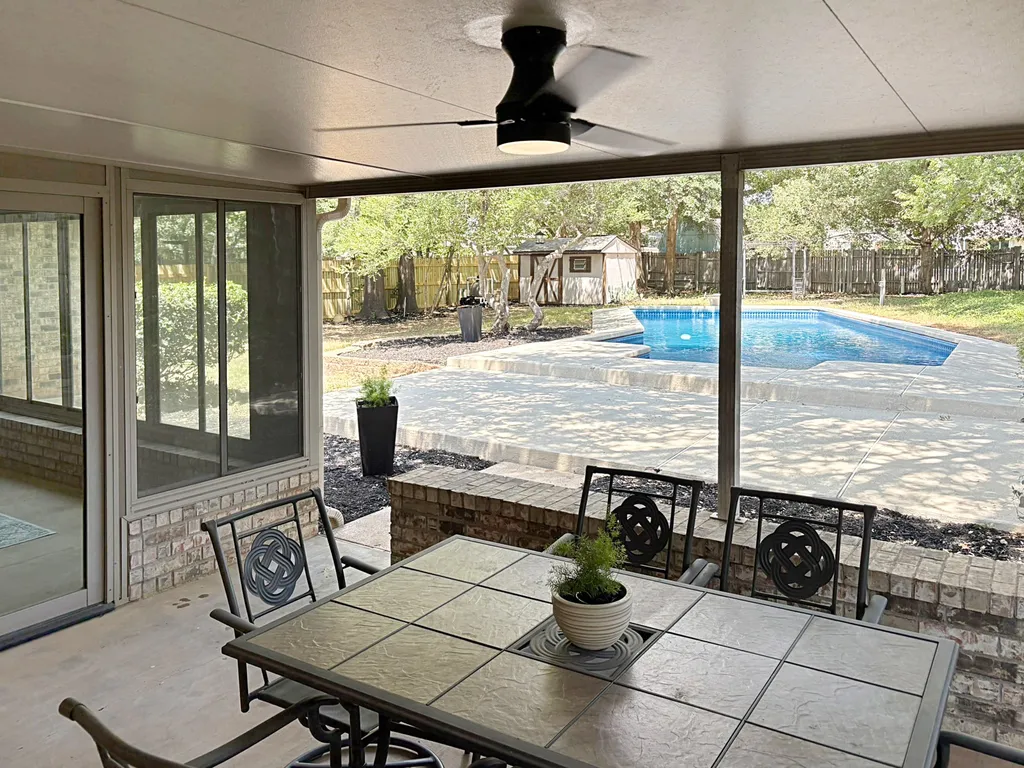 3236 Pearl Street Bedford TX 76021