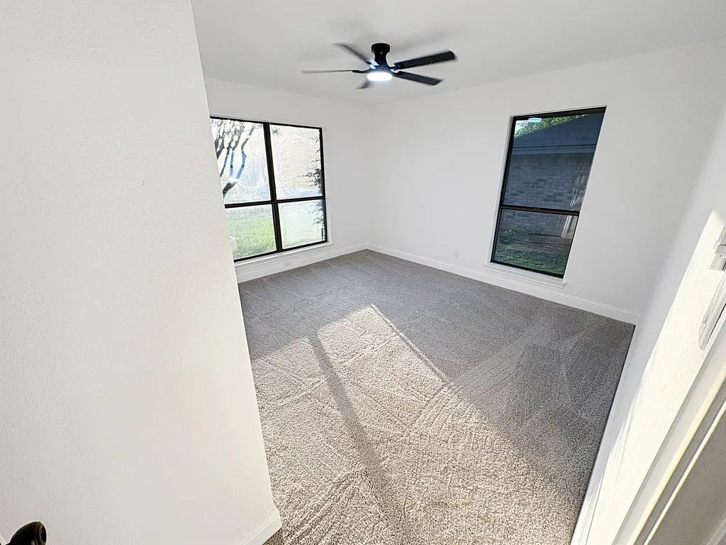 3236 Pearl Street Bedford TX 76021