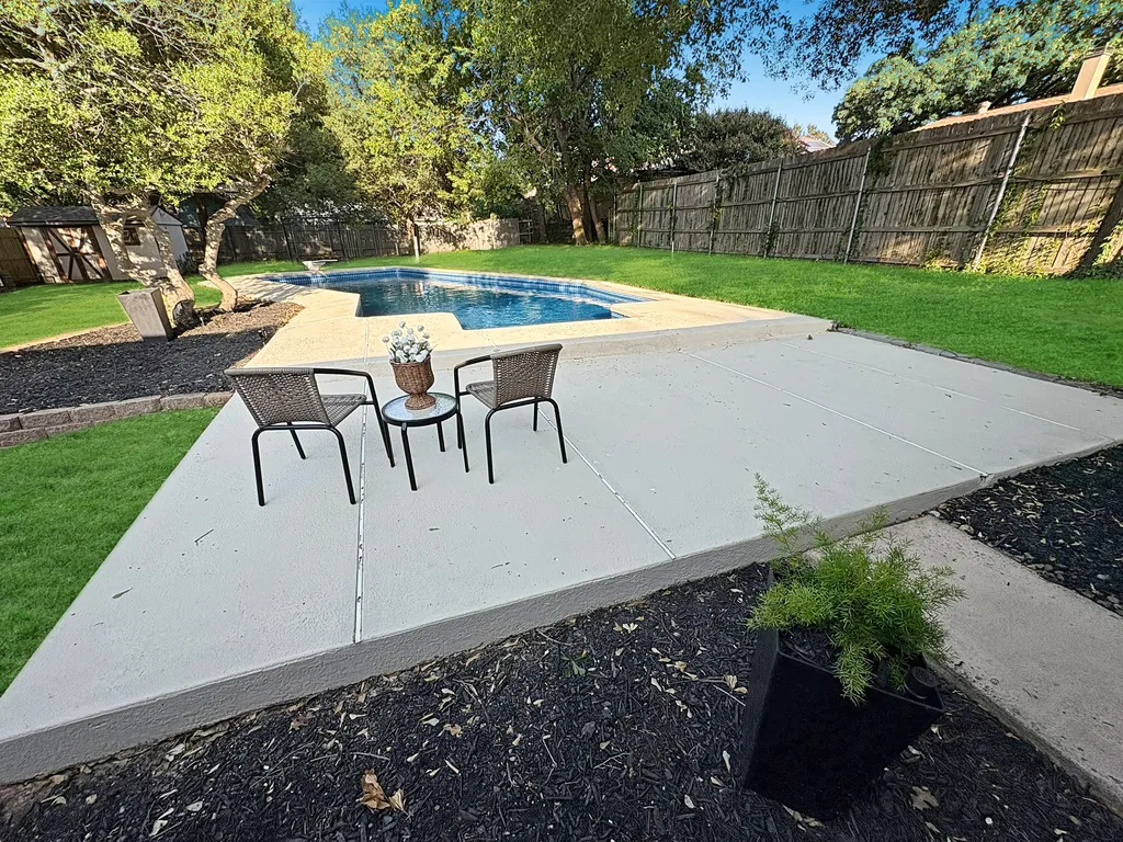 3236 Pearl Street Bedford TX 76021