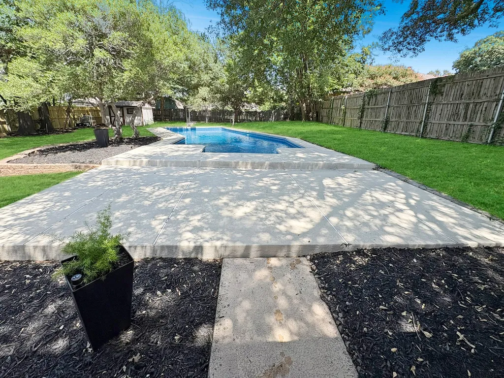3236 Pearl Street Bedford TX 76021