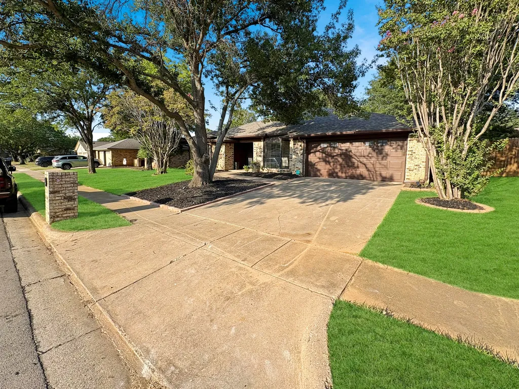3236 Pearl Street Bedford TX 76021